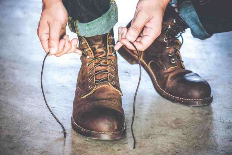how to lace boots