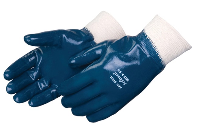Heavy chemical resistant gloves