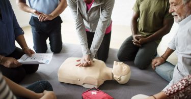 first aid vs cpr